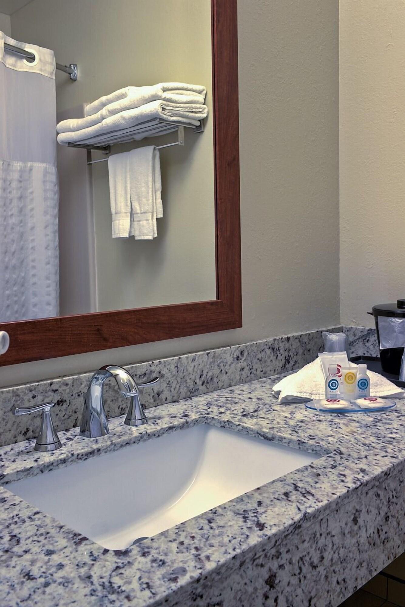 Comfort Inn Brunswick Bagian luar foto