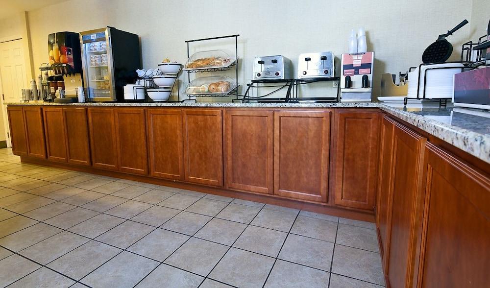 Comfort Inn Brunswick Bagian luar foto